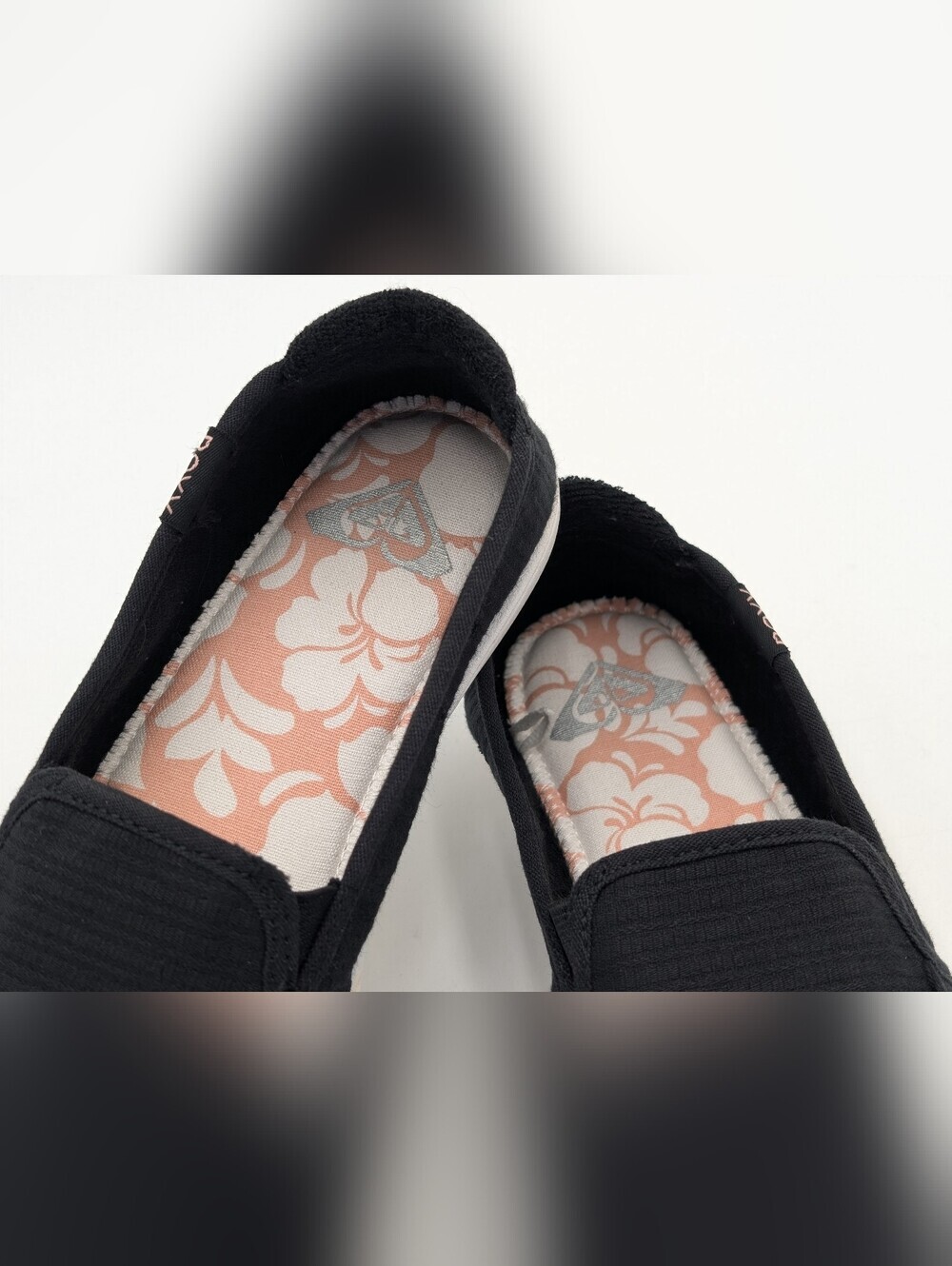 Roxy Minnow Sz 5 Women's Black/White Canvas & Herringbone Knit Slip-On Loafers - Picture 4 of 17